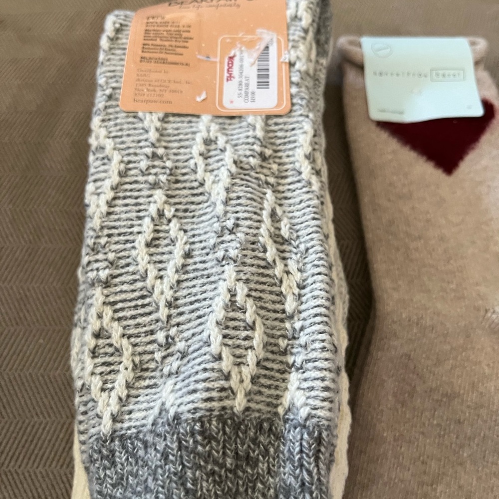 BearPaw Gray +Cream Knit Socks 3 pair +beige cashmere socks with a hearts